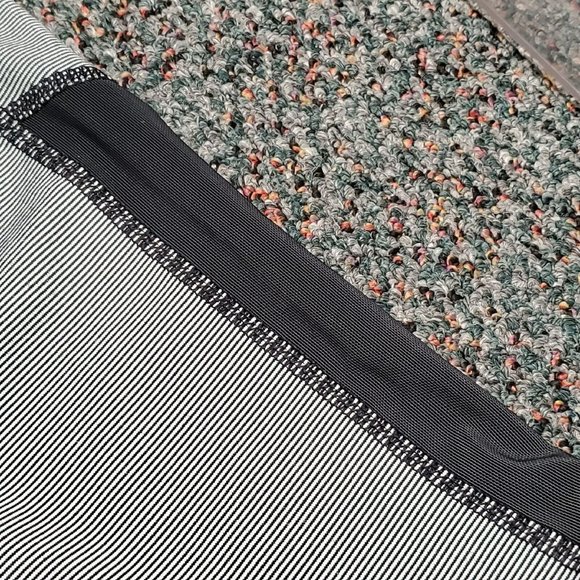 Under Armour Leggings Women's Size Small Grey and Black - Picture 4 of 6